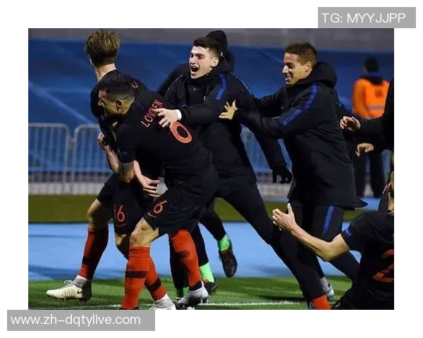 克罗地亚与瑞典激战正酣足球盛宴引发球迷热情高涨 克罗地亚与瑞典激战正酣足球盛宴引发球迷热情高涨